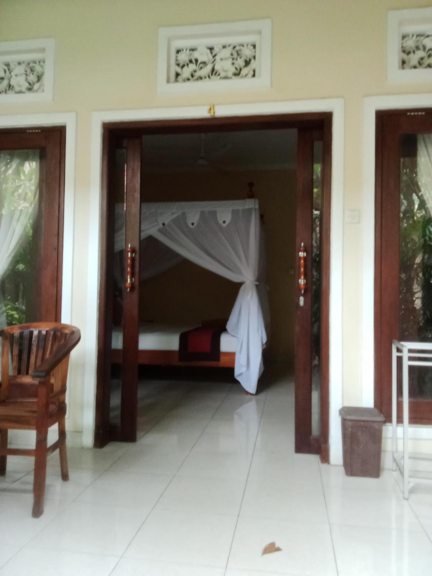 Pondok Aldi Hostel Amed  Exterior photo
