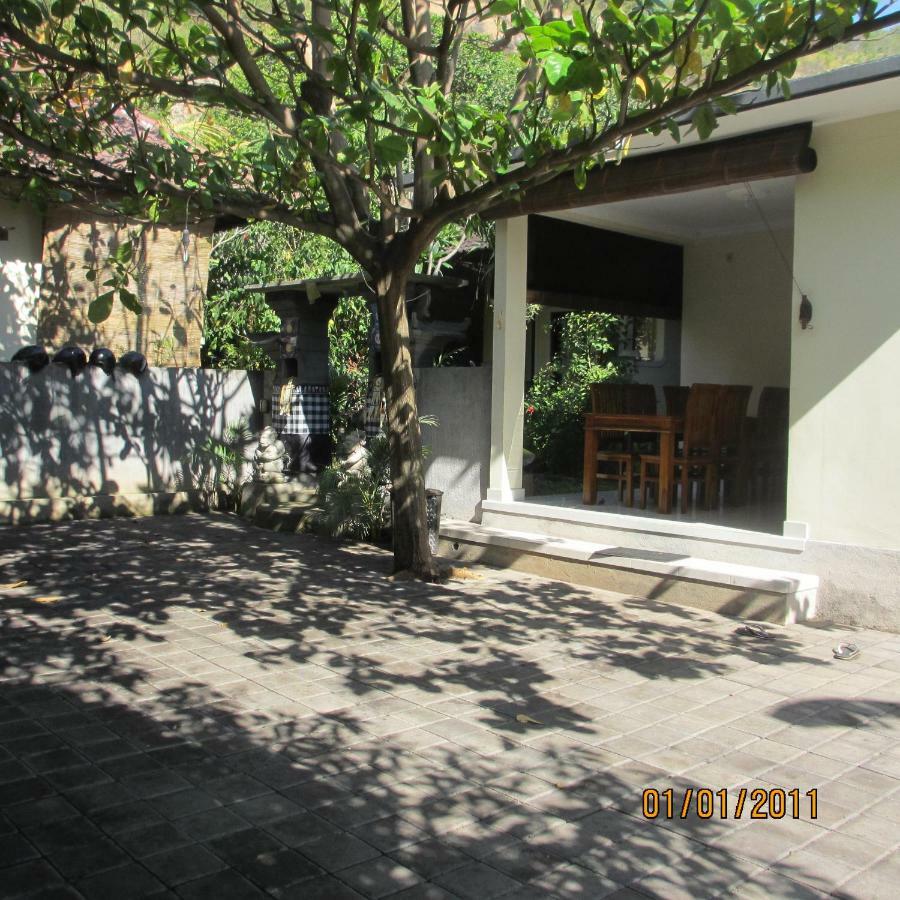 Pondok Aldi Hostel Amed  Exterior photo