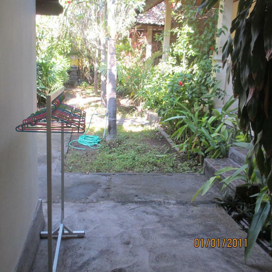 Pondok Aldi Hostel Amed  Exterior photo