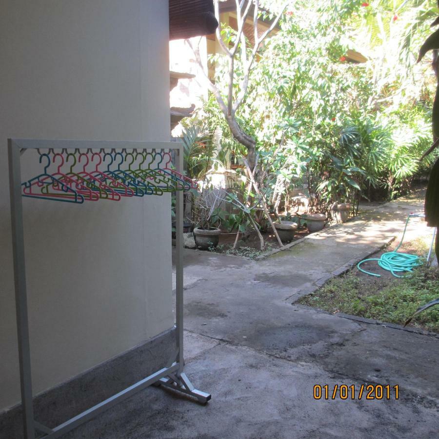 Pondok Aldi Hostel Amed  Exterior photo