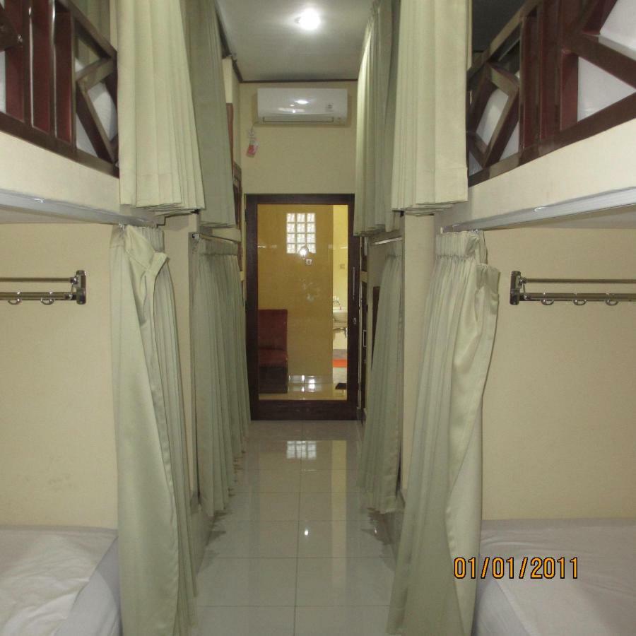Pondok Aldi Hostel Amed  Exterior photo